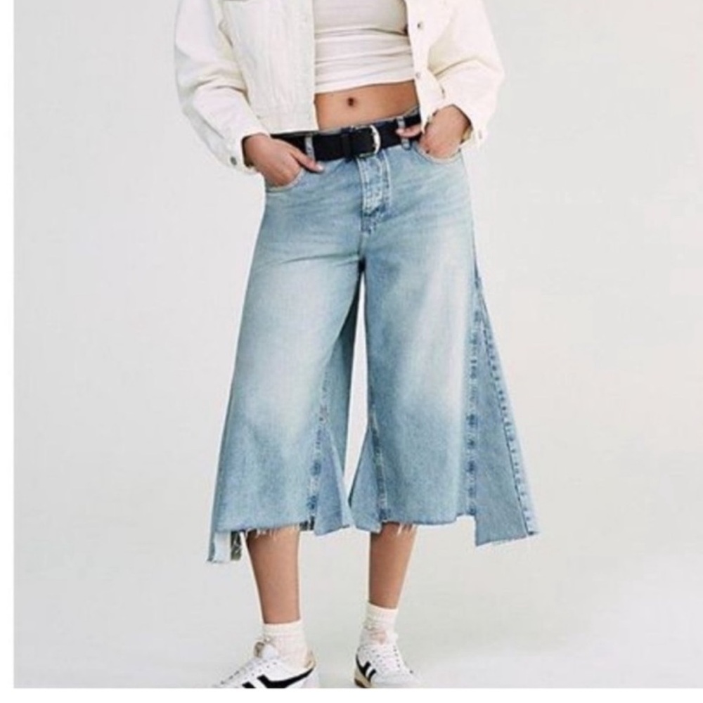 We The Free Light Blue Denim Ankle-Cropped Wide Leg Jeans